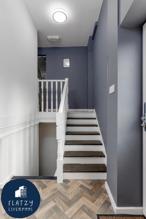 Flatzy - 6 Bed Oasis Close To Football Stadiums Liverpool Esterno foto