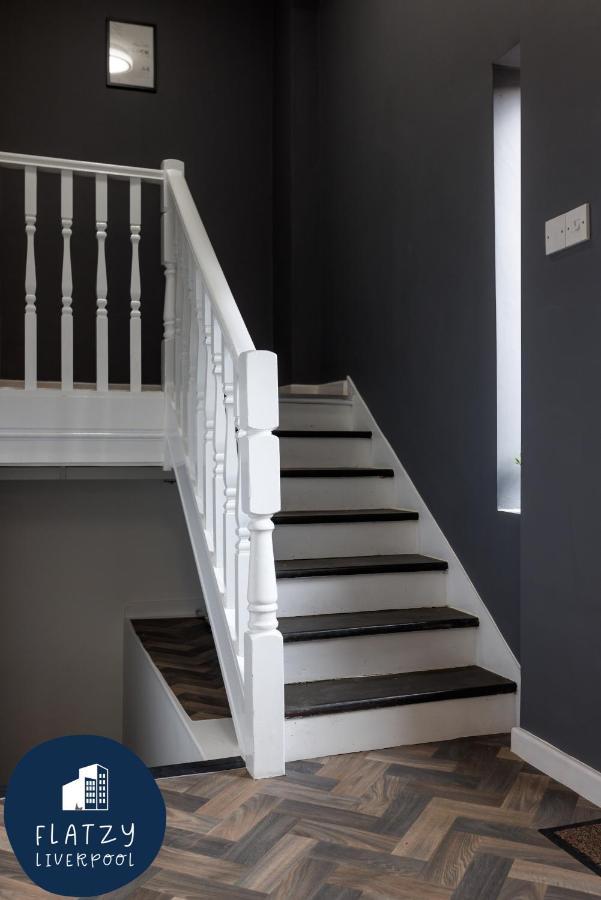 Flatzy - 6 Bed Oasis Close To Football Stadiums Liverpool Esterno foto