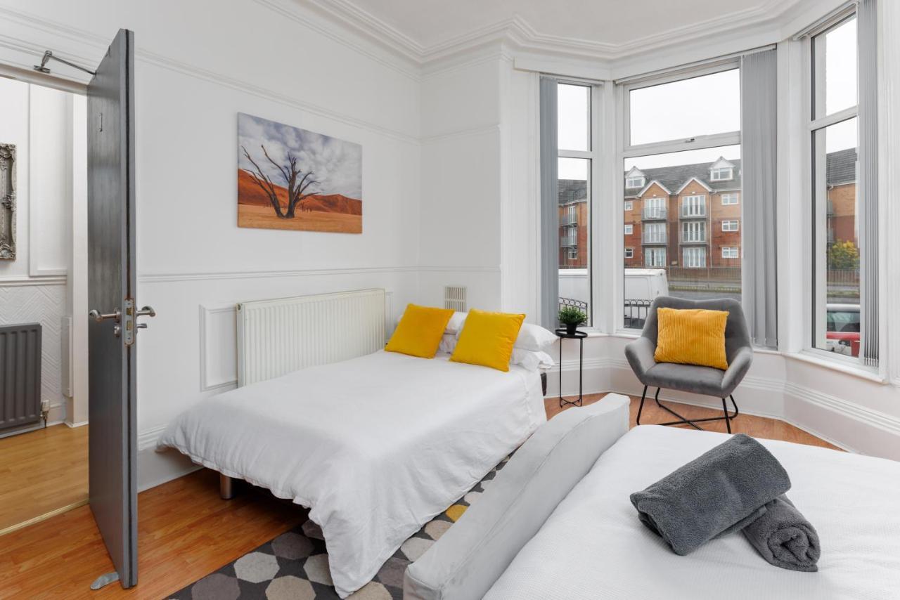 Flatzy - 6 Bed Oasis Close To Football Stadiums Liverpool Esterno foto